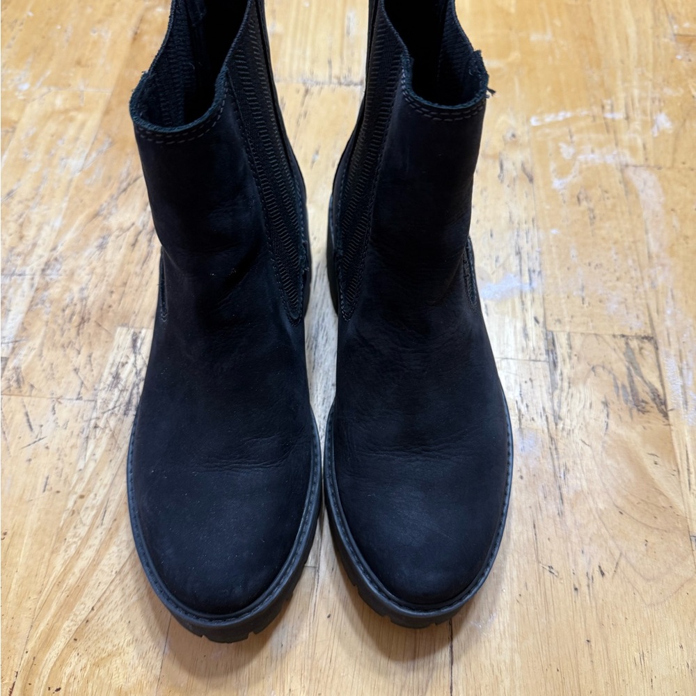 Like New - Timberland Women's Black Ankle Booties